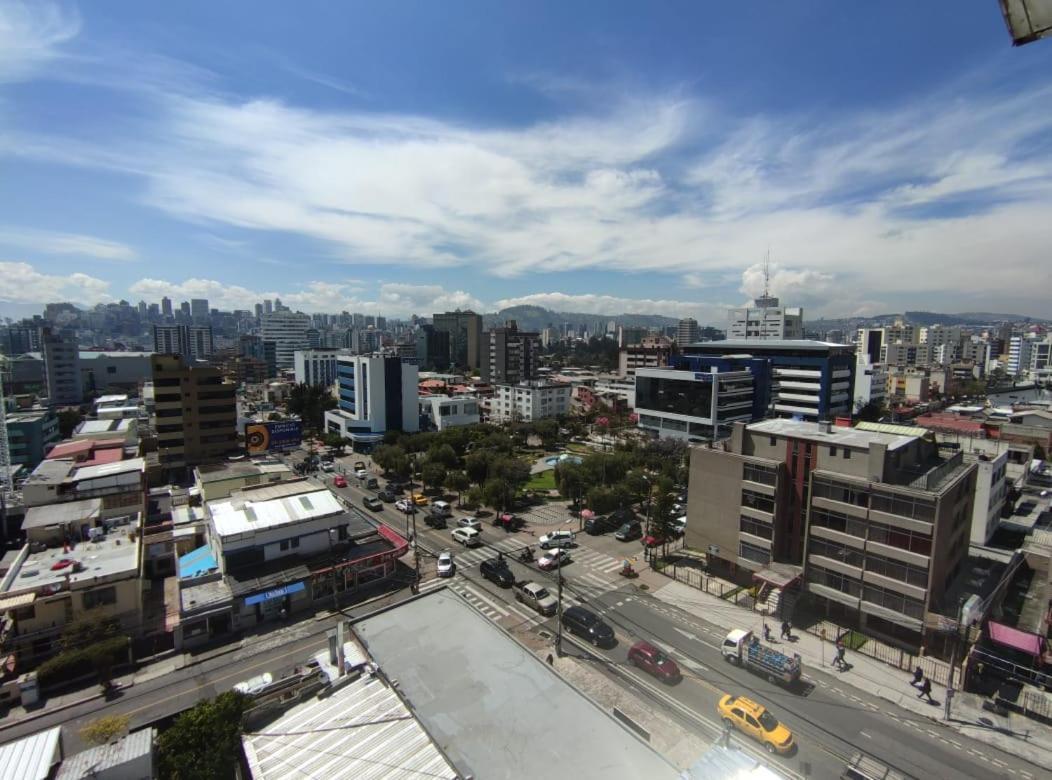 Val Hotel Santamaria Quito Bagian luar foto