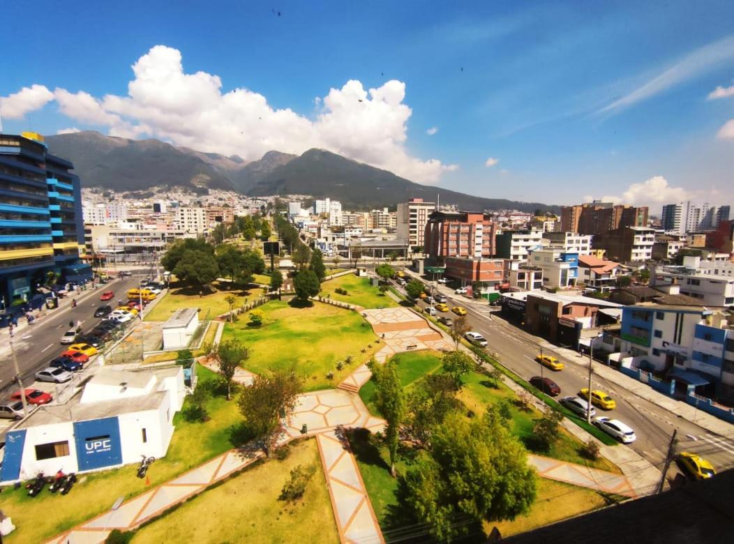 Val Hotel Santamaria Quito Bagian luar foto